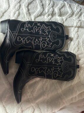 Black cowboy boots